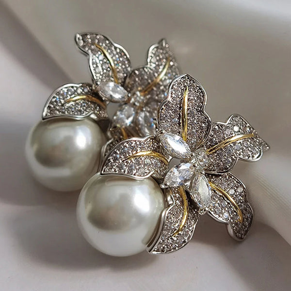 Two-tone Flower Simulated Pearl Earrings - Hover Image