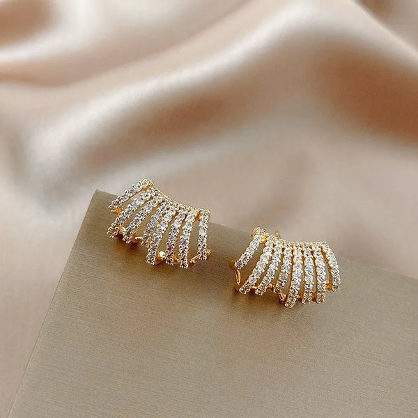 Delicate multi-layer C-shaped stud earrings