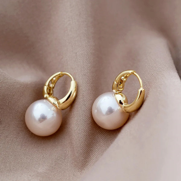 Minimalist Pearl Earrings
