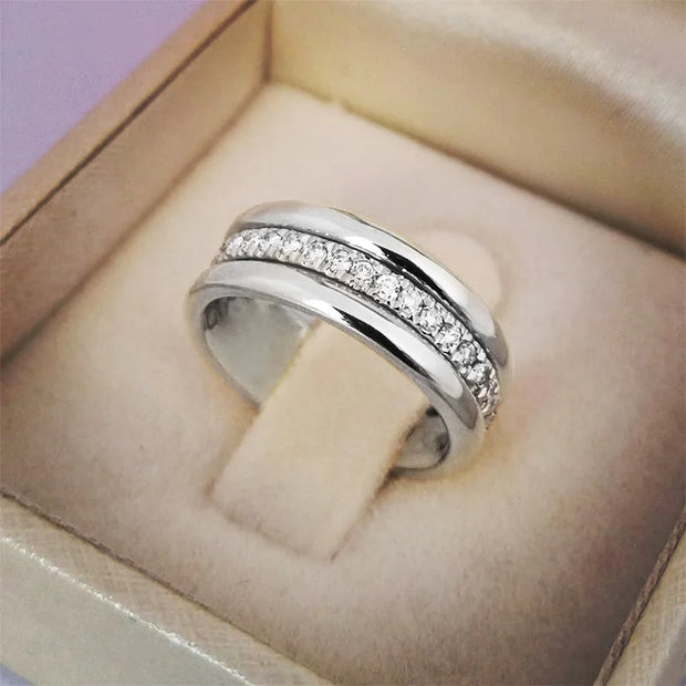 Luxurious gold diamond ring in a cream jewelry case, perfect for jewelry designers, vintage jewelry collections, and jewelry websites. Timeless diamond and jewelry elegance.
