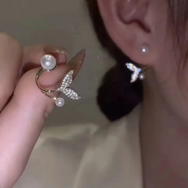 Heart-shaped pearl earrings for jewelry cleaning, earrings piercing, and jewelry storage. Perfect for jewelry designers, vintage jewelry, and jewelry for mom gifts.