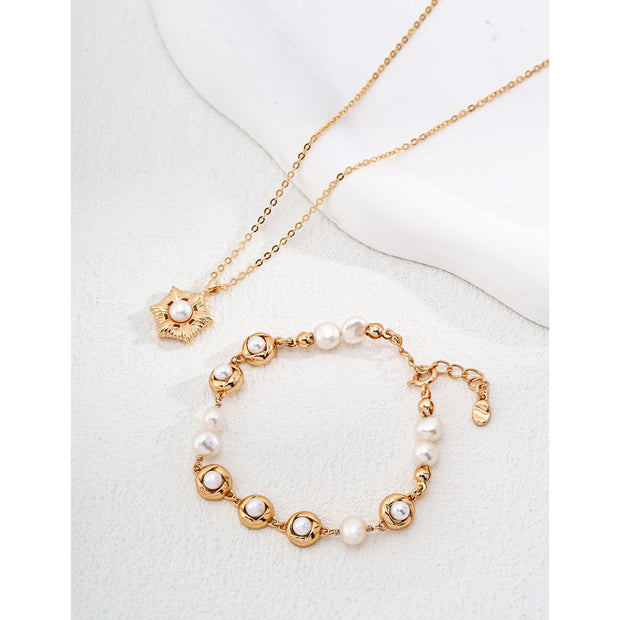 Elegant pearl bracelet with vintage gold and 925 silver accents, ideal for jewelry storage, designed by expert jewelry designers, perfect for vintage jewelry lovers, gem jewelry enthusiasts, or pairing with turquoise jewelry and emerald ring jewelry.