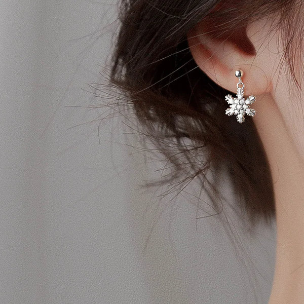 Bow knot snowflake earrings - Hover Image