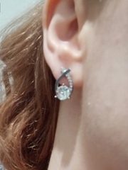Elegant gold and diamond stud earrings, ideal for earrings piercing, jewelry storage, jewelry websites, vintage jewelry, and gifting for mom or jewelry lovers.