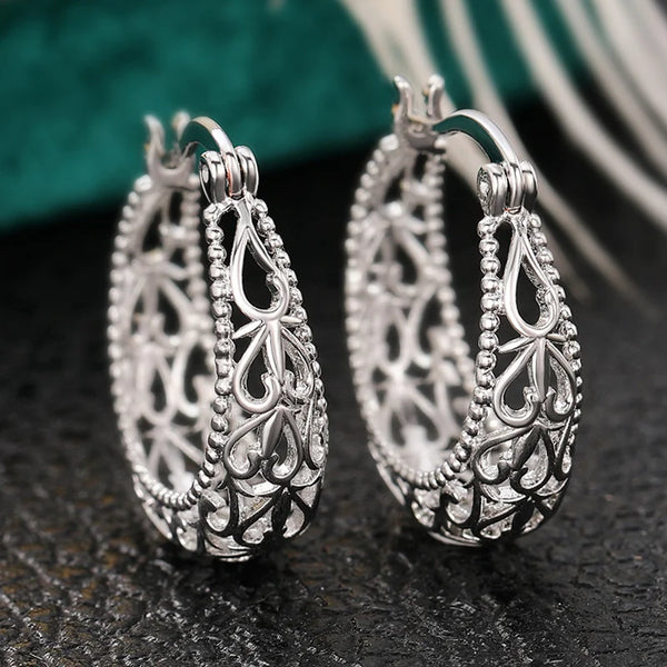 Graceful Hollow-out Design Hoop Earrings - Hover Image
